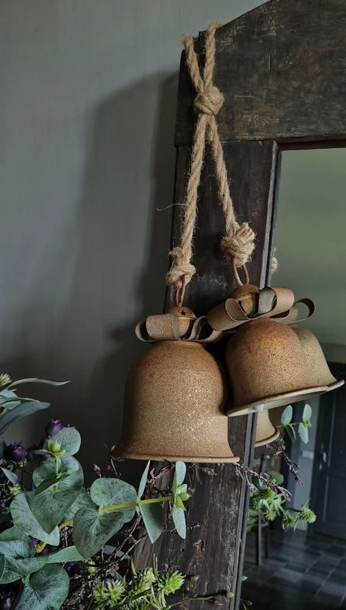 Bellentoef met strik goud roest - 52 cm