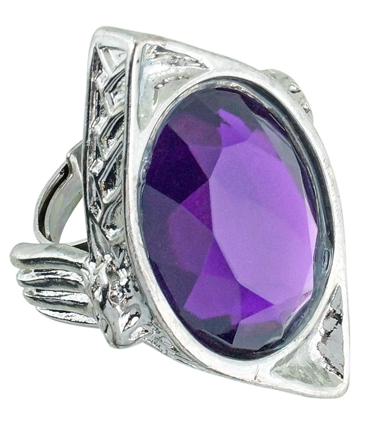 Gotische ring met paarse gemsteen