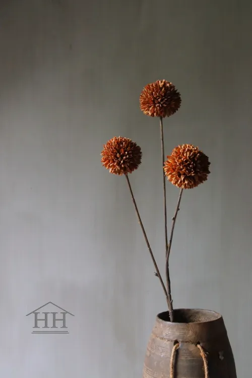 Kunst Pompom 3 bol licht koffie 78cm