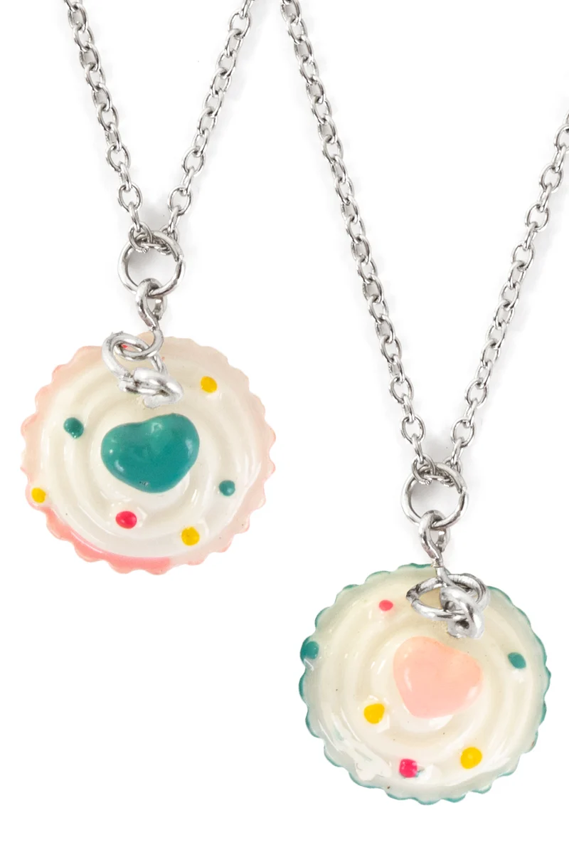 Cupcake ketting roze of mintgroen met bedel