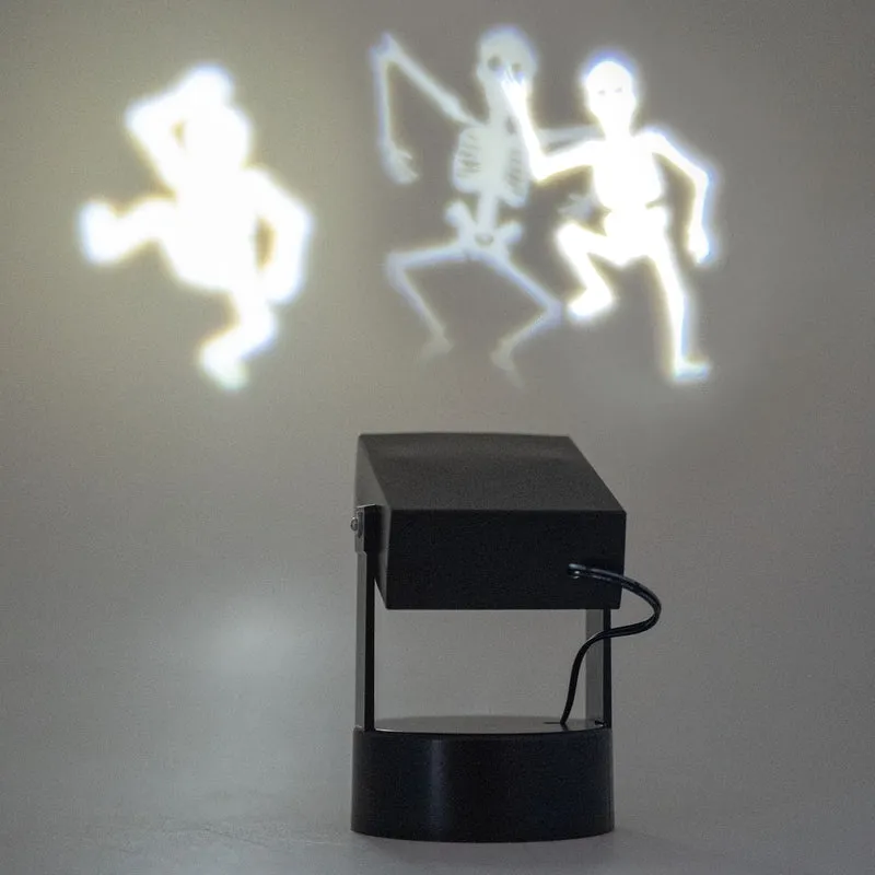 Halloween projector met dansende skeletten