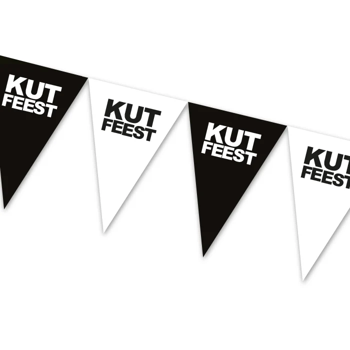 Vlaggenlijn kutfeest zwart - 5m (15 vlaggen)