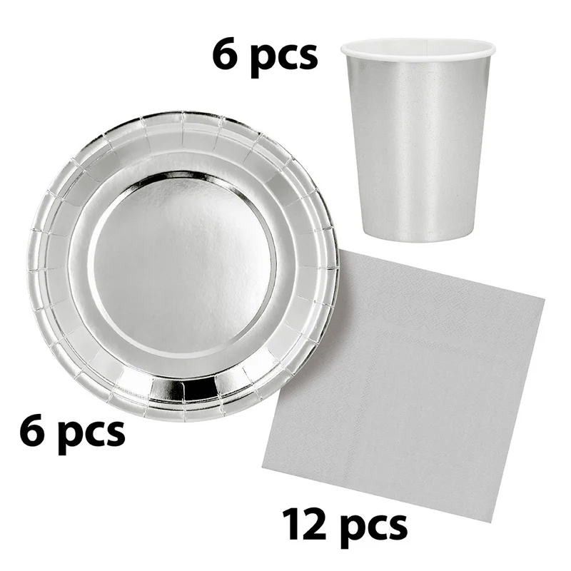 Tafelset zilver (6 bordjes, 6 bekertjes, 12 servetten)