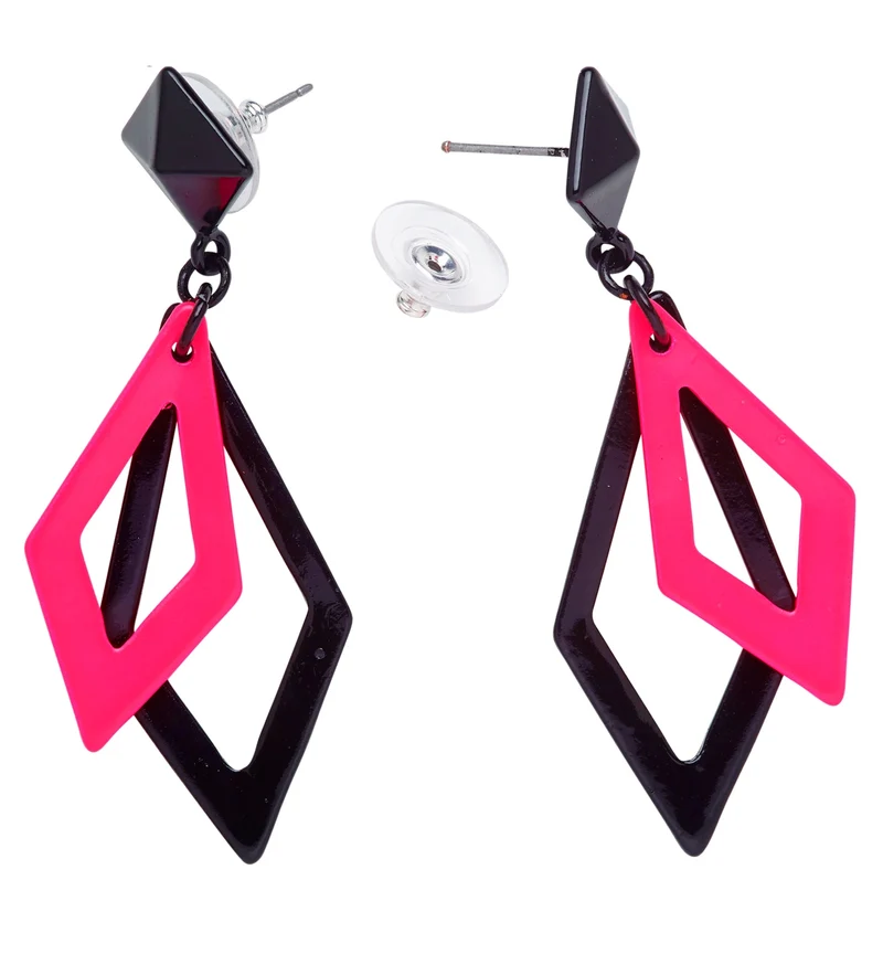 Zwart met neon roze hippie oorbellen
