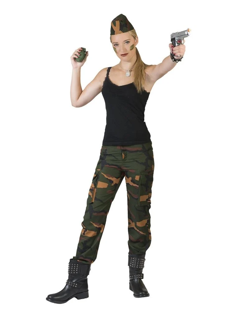 Leger outfit Cathy