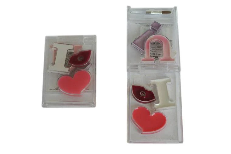 Constance Love & kisses lipgloss