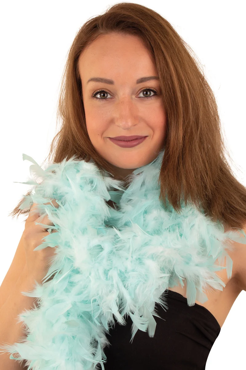 Boa pastel blauw 180 cm. 50 gr.